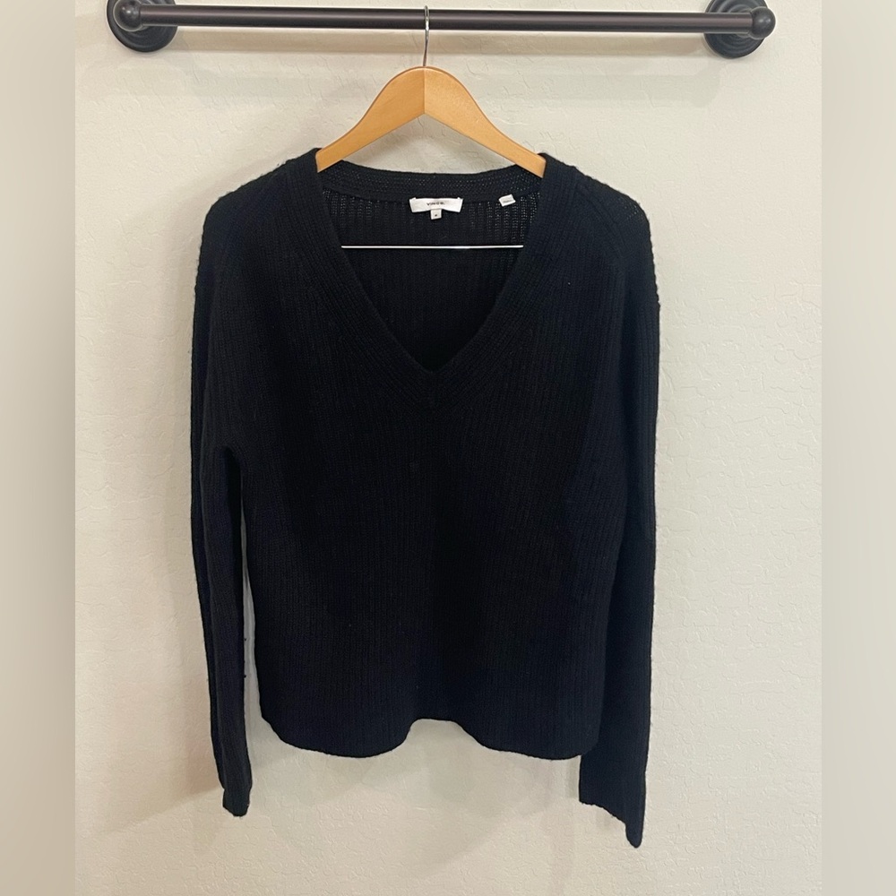 Vince Classic Black Wool & Cashmere Knit V-Neck Sweater Size Medium